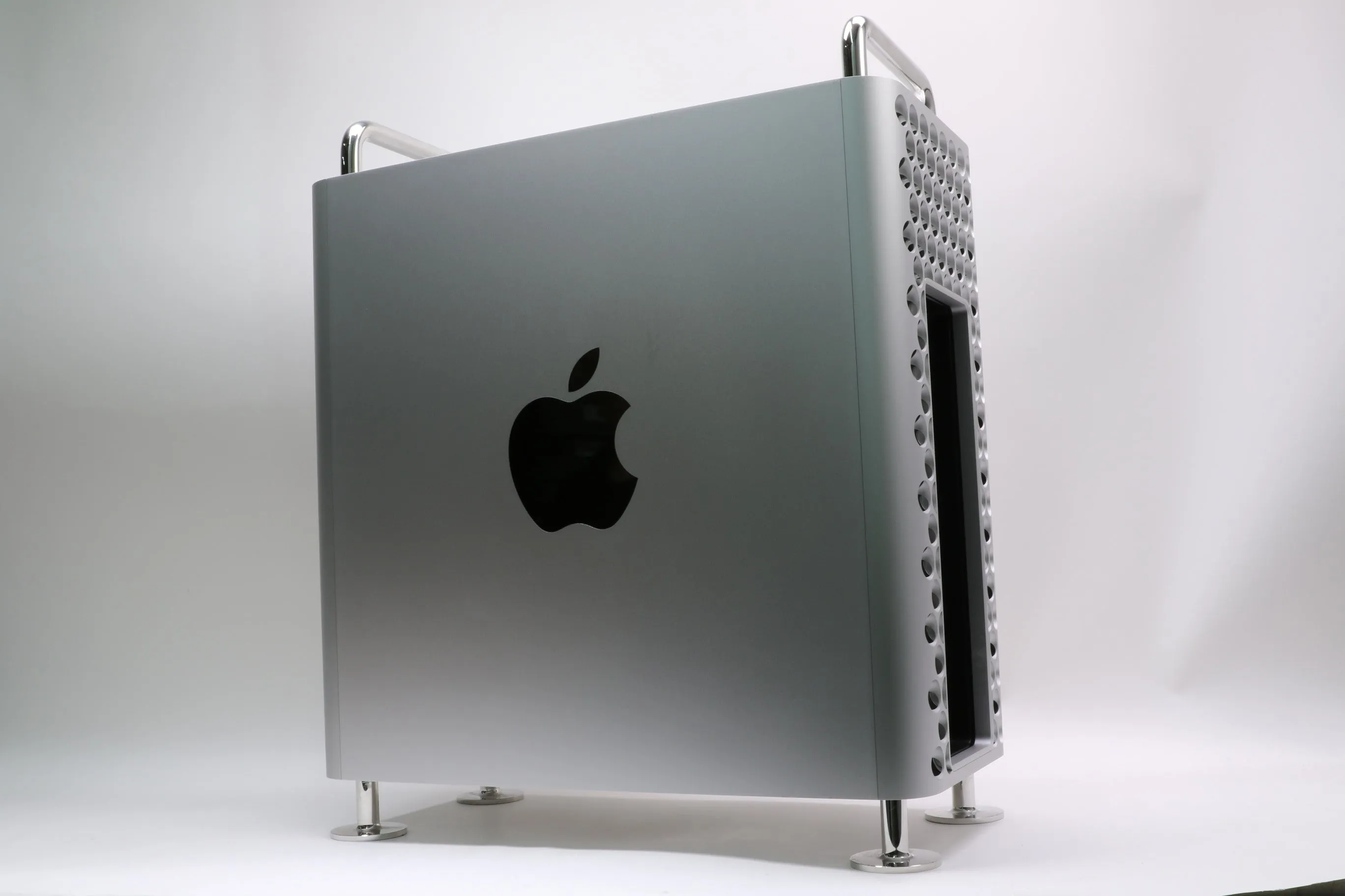 2019 Mac Pro Xeon W-3223 3.50GHz 8-Core, 96GB RAM, 1TB SSD, W5700X 16GB vRAM