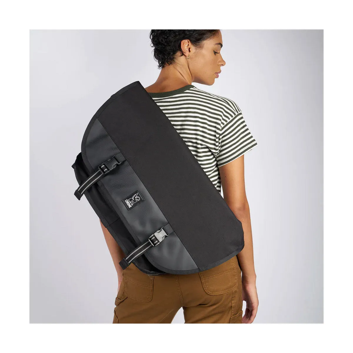 Chrome Industries : Citizen 24L Messenger Bag : Studio Black