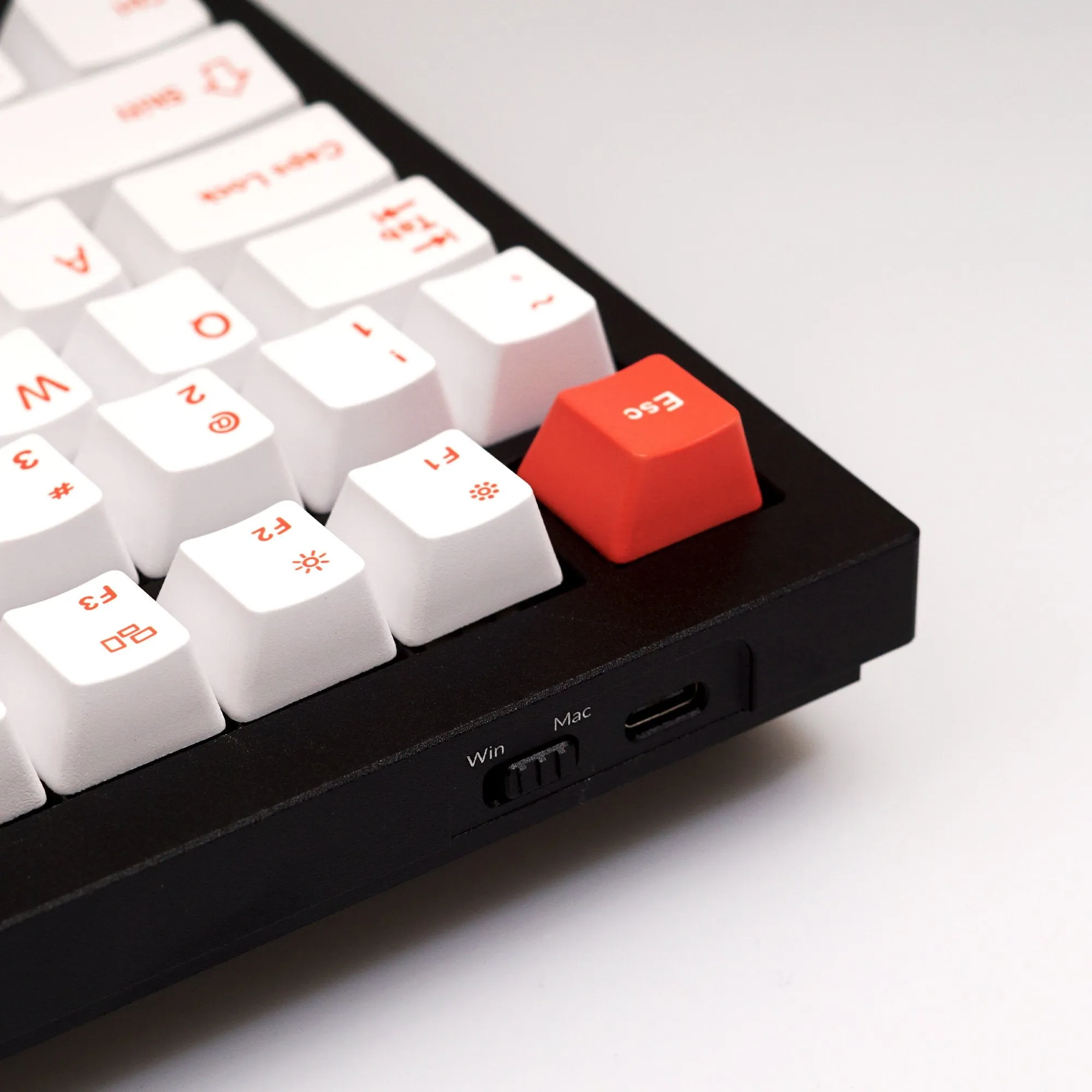 Custom Q1 QMK Mechanical Keyboard (Q1 Carbon Black w/ Knob)(Orange Keycap)