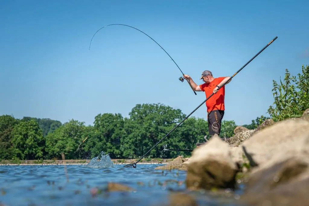 Guru Aventus 4m   1m Extension Landing Net Handle