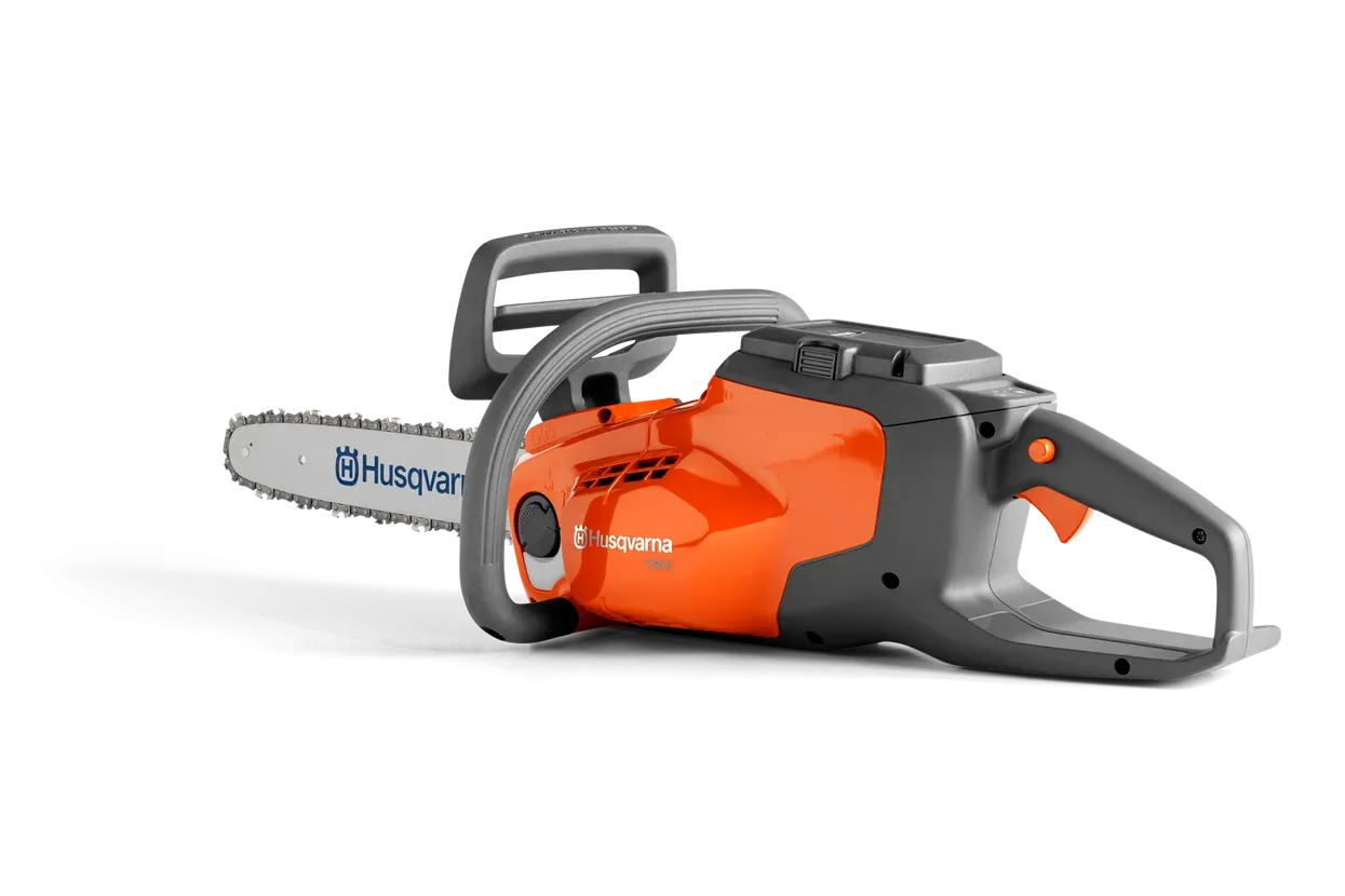 HUSQVARNA 120i 14" CHAINSAW BATTERY AND CHARGER INCLUDED