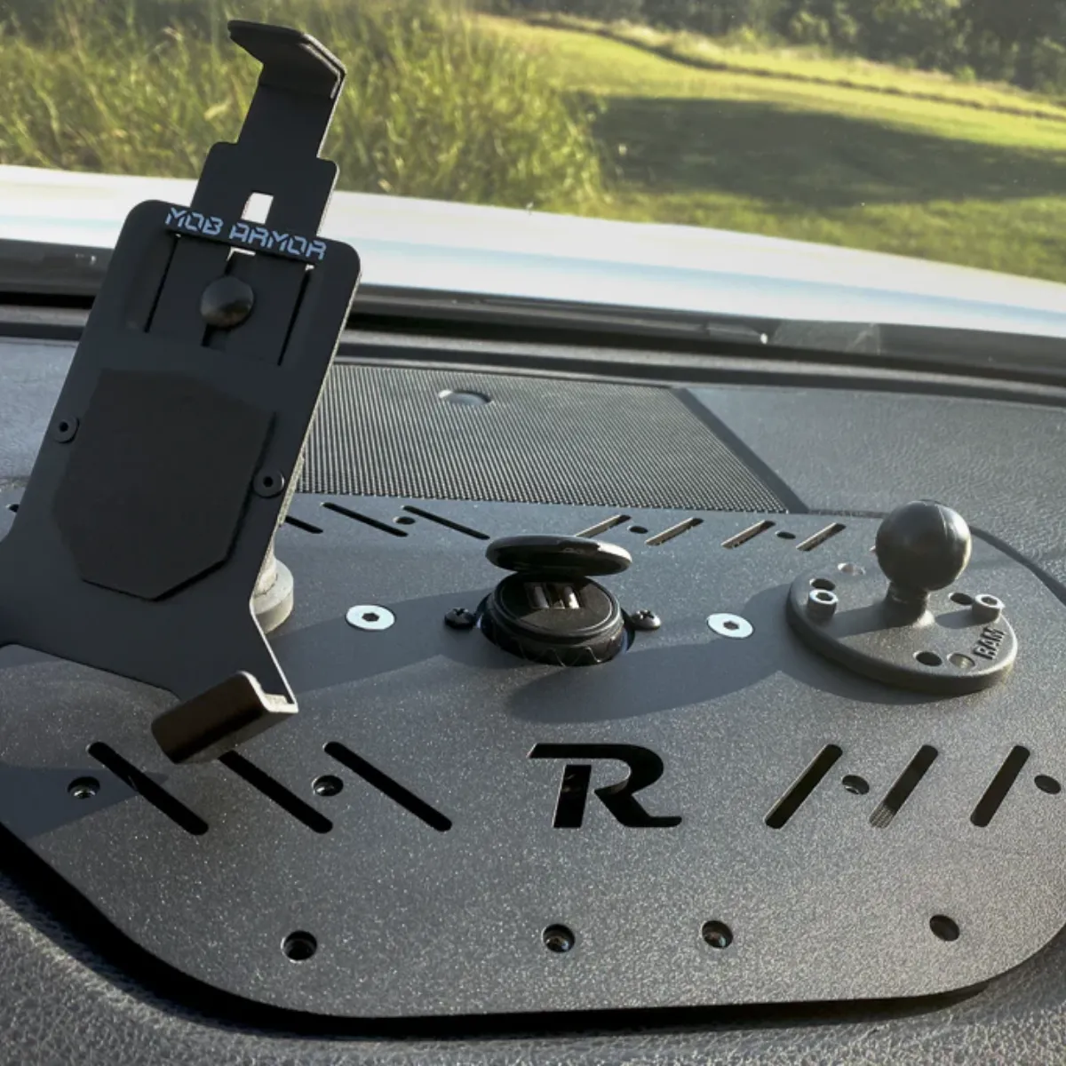 Rago Fabrication Modular Dash Digital Device Mount for Tundra (2014-2021)